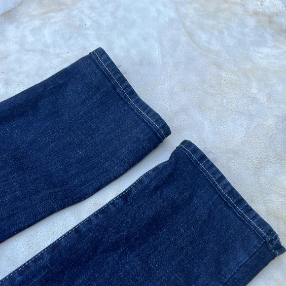 Hudson Beth mid rise baby boot jeans back pockets button closed size 28 long - Picture 7 of 14